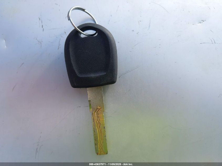 2004 Volkswagen New Beetle Gls VIN: 3VWCM31Y04M352146 Lot: 43637971