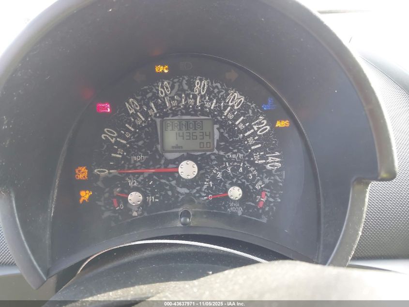 2004 Volkswagen New Beetle Gls VIN: 3VWCM31Y04M352146 Lot: 43637971