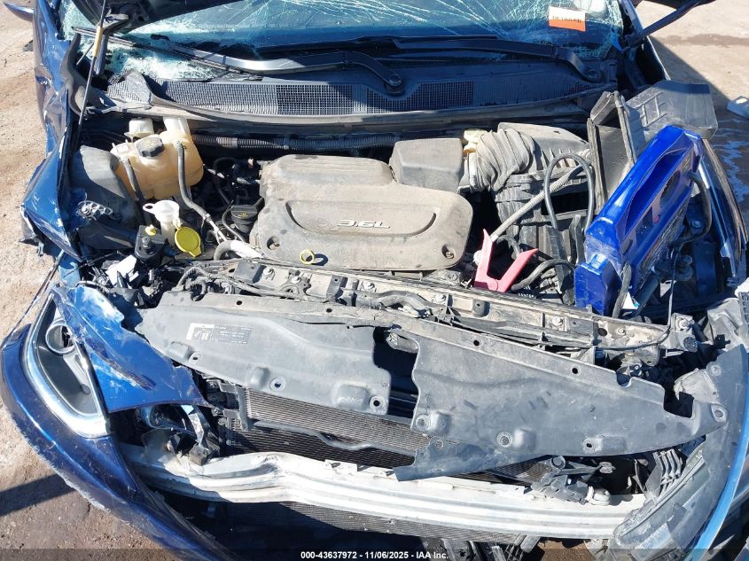 2018 Chrysler Pacifica Limited VIN: 2C4RC1GG1JR273737 Lot: 43637972