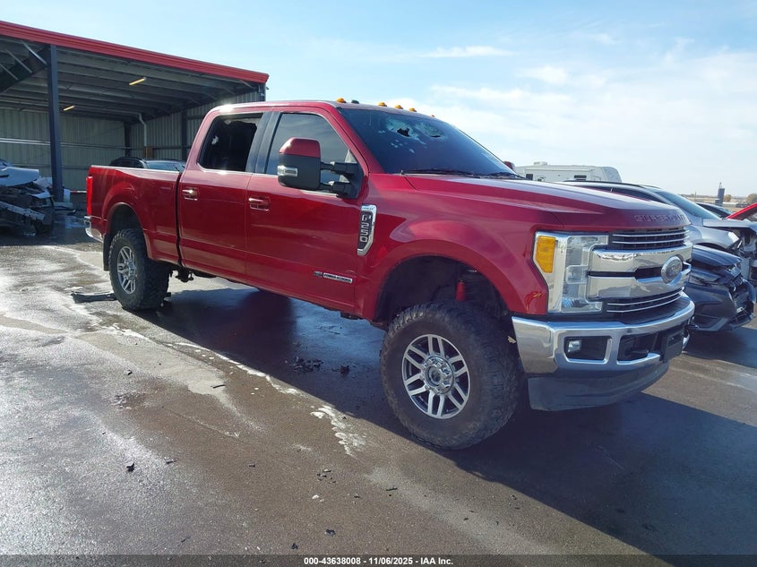 FORD F-250 LARIAT