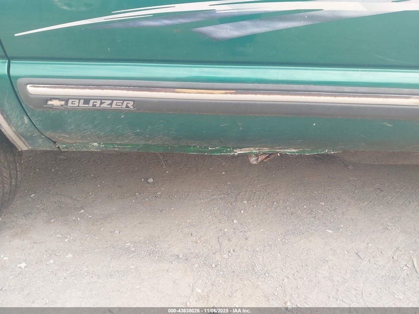 1999 Chevrolet Blazer Ls VIN: 1GNDT13W7XK133052 Lot: 43638026