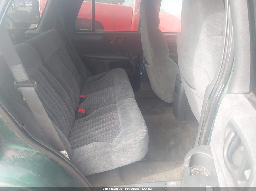 1999 Chevrolet Blazer Ls VIN: 1GNDT13W7XK133052 Lot: 43638026