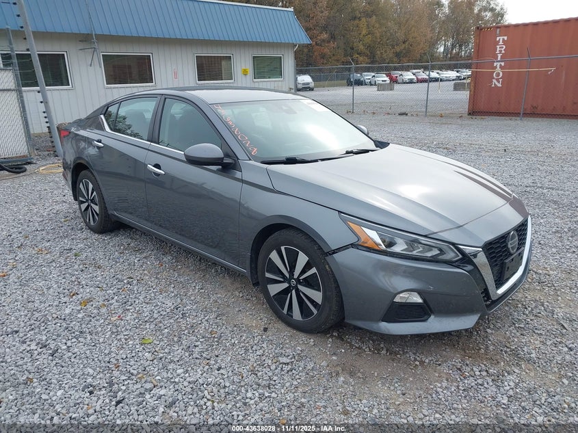 NISSAN ALTIMA SV INTELLIGENT AWD