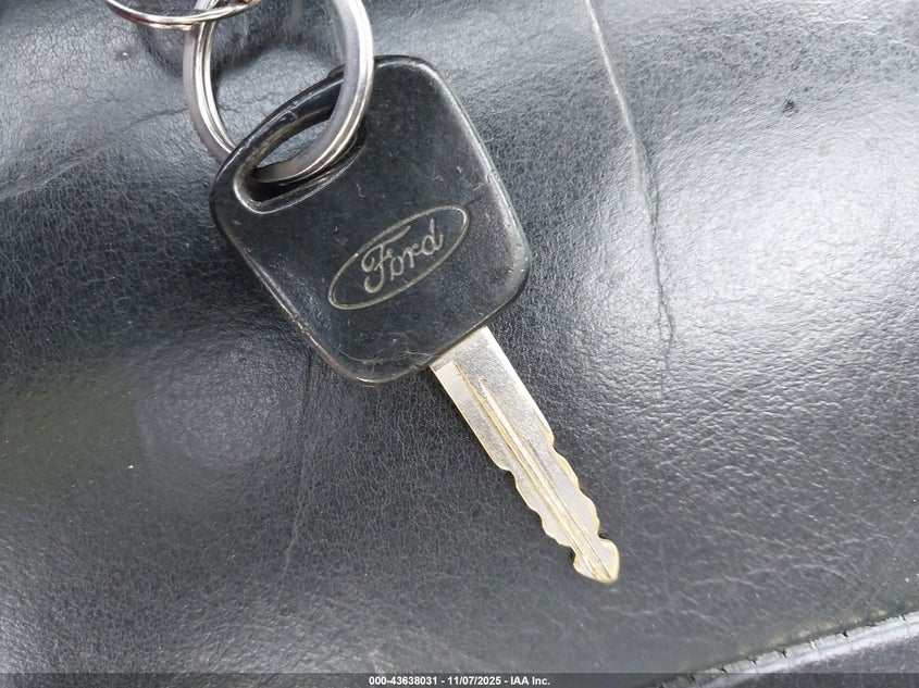 2004 Ford Escape Limited VIN: 1FMCU94194KA24943 Lot: 43638031