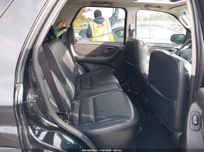 2004 Ford Escape Limited VIN: 1FMCU94194KA24943 Lot: 43638031