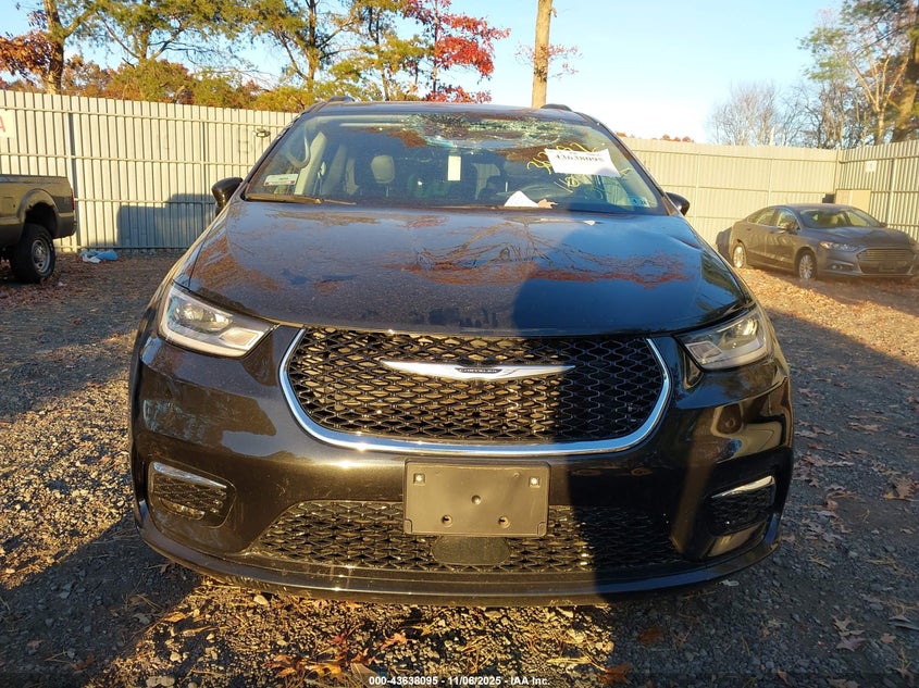 2022 Chrysler Pacifica Touring L VIN: 2C4RC1BG8NR220353 Lot: 43638095