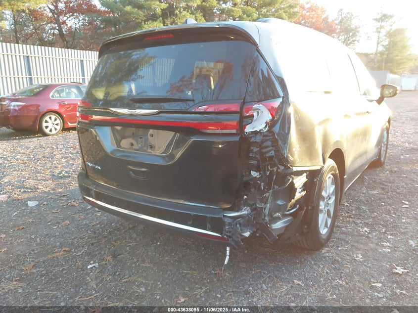 2022 Chrysler Pacifica Touring L VIN: 2C4RC1BG8NR220353 Lot: 43638095