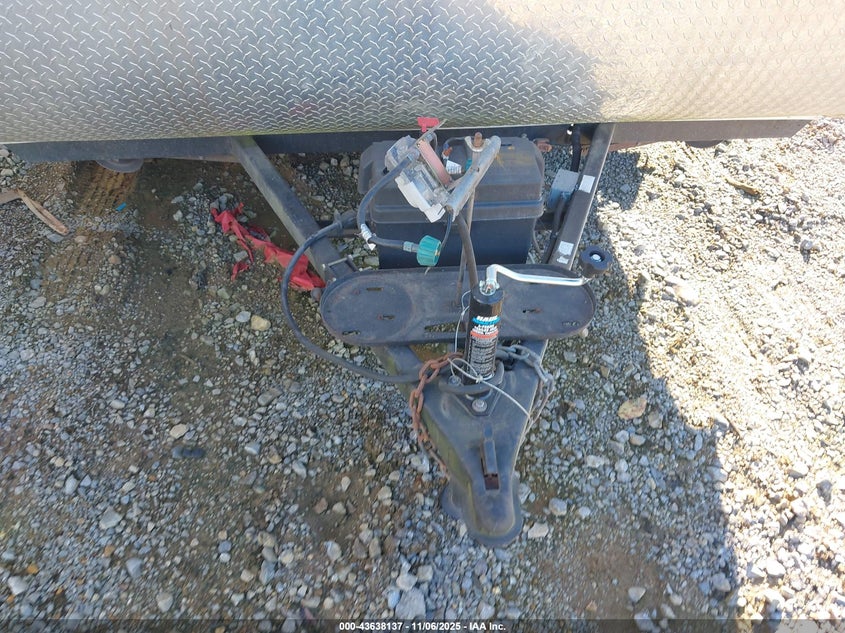 59CCC181XGL001381 2016   photo no. 10