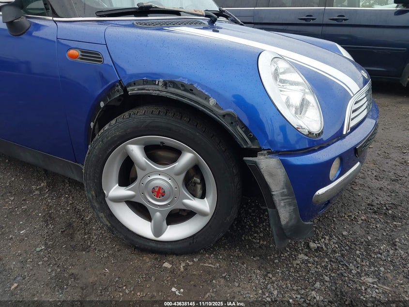 2003 Mini Cooper VIN: WMWRC334X3TE13366 Lot: 43638145
