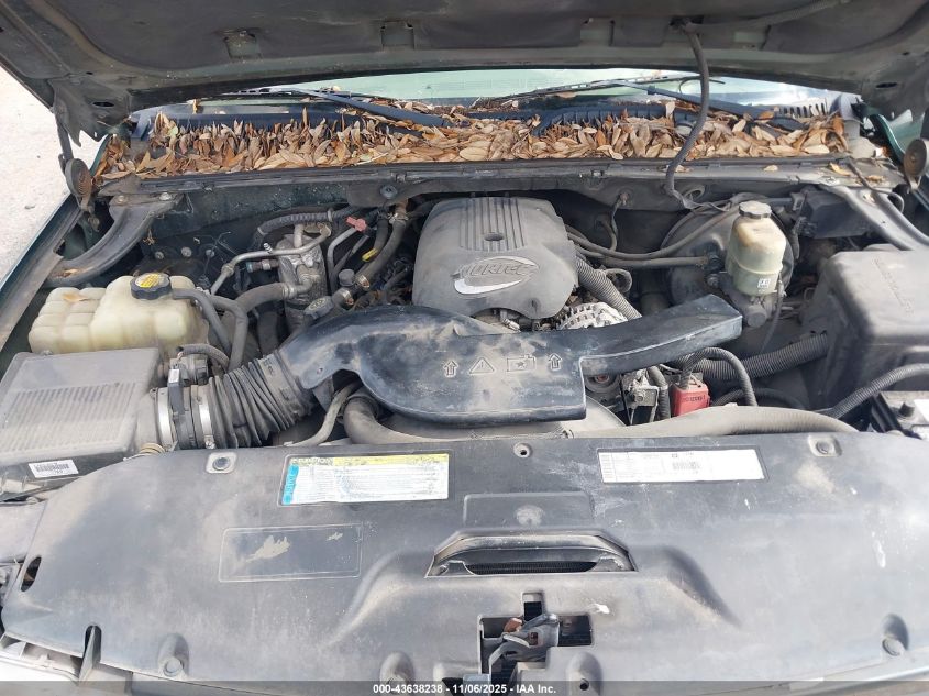 2001 Chevrolet Suburban 1500 Ls VIN: 3GNEC16T01G230372 Lot: 43638238