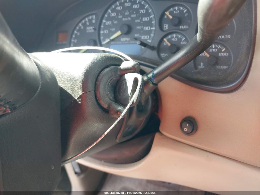 2001 Chevrolet Suburban 1500 Ls VIN: 3GNEC16T01G230372 Lot: 43638238