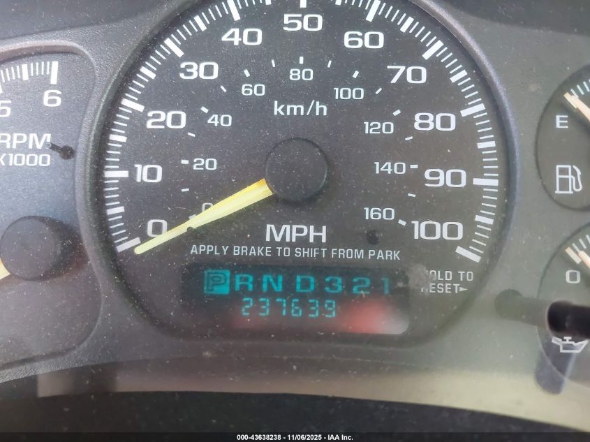 2001 Chevrolet Suburban 1500 Ls VIN: 3GNEC16T01G230372 Lot: 43638238