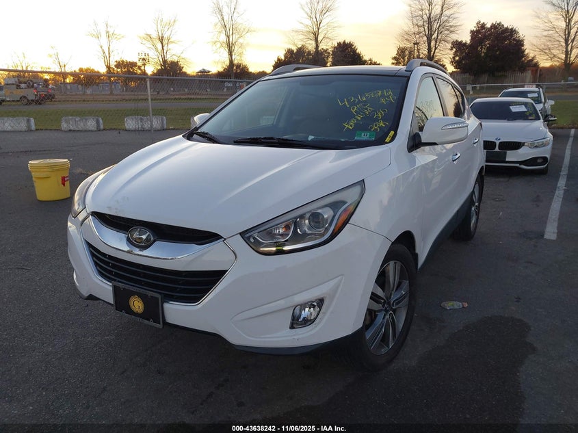 KM8JUCAG2FU971780 2015 HYUNDAI TUCSON photo no. 2