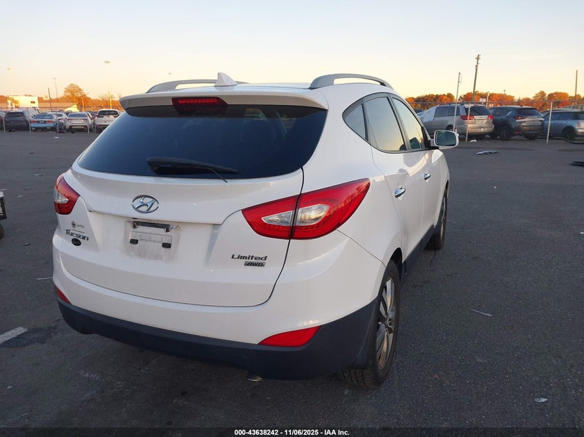 KM8JUCAG2FU971780 2015 HYUNDAI TUCSON photo no. 4