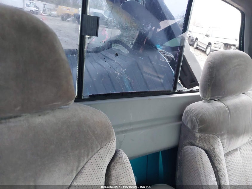 1996 Chevrolet Gmt-400 C1500 VIN: 1GCEC14W6TZ183079 Lot: 43638297