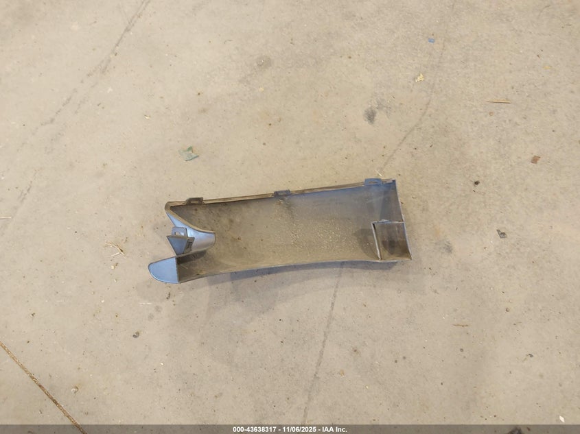 2003 Toyota Matrix Xr VIN: 2T1LR32E43C025717 Lot: 43638317