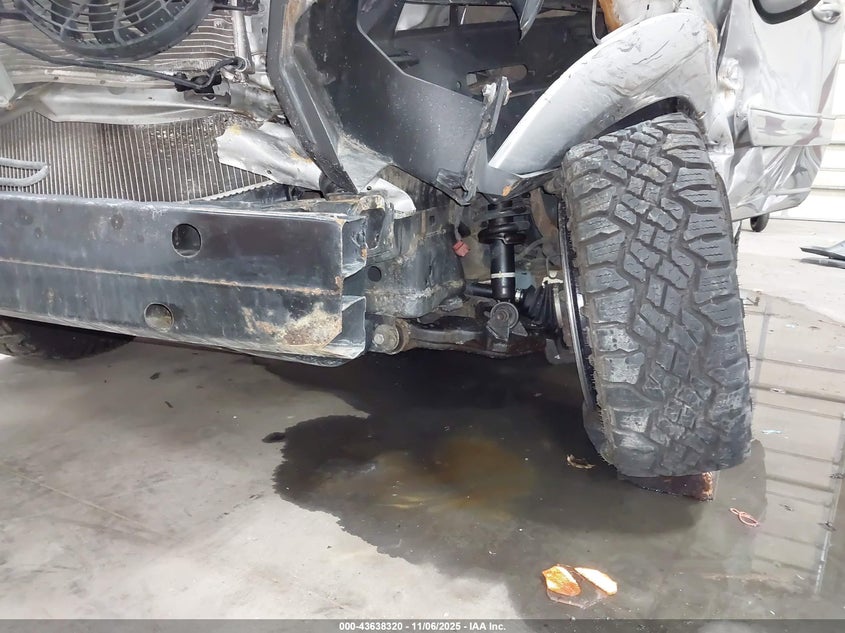 2003 Toyota Sequoia Limited V8 VIN: 5TDBT48A93S199748 Lot: 43638320