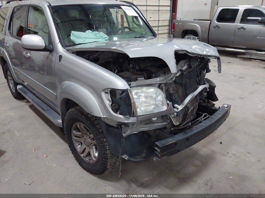 2003 Toyota Sequoia Limited V8 VIN: 5TDBT48A93S199748 Lot: 43638320