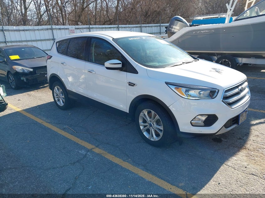 2017 FORD ESCAPE SE - 1FMCU9GD4HUB61854