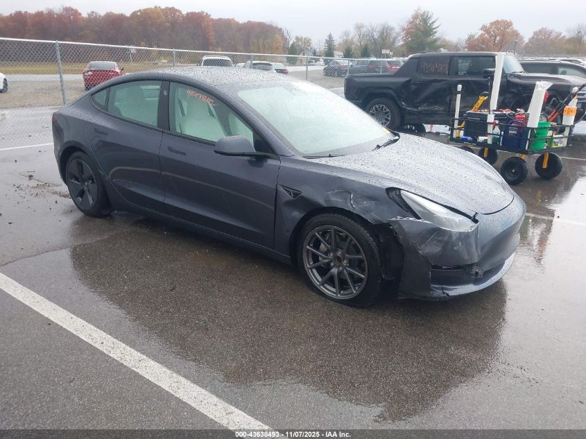 TESLA MODEL 3 REAR-WHEEL DRIVE