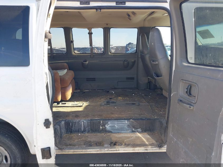 2004 GMC Savana Standard VIN: 1GJGG25U241127181 Lot: 43638559