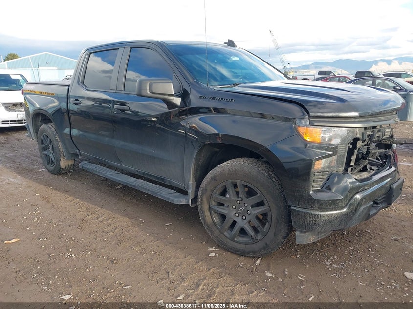 CHEVROLET SILVERADO 1500 4WD SHORT BED CUSTOM