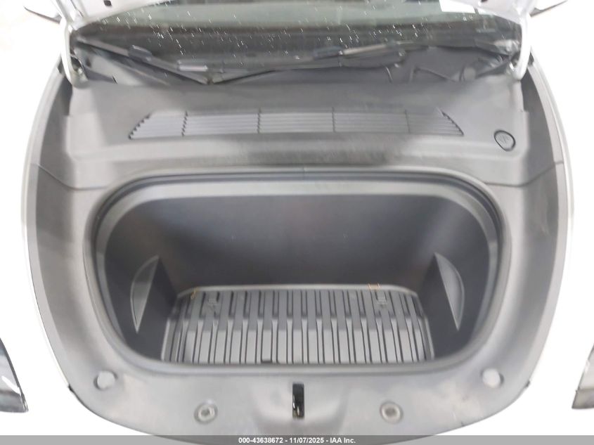 2024 Tesla Model Y Long Range Dual Motor All-Wheel Drive VIN: 7SAYGDEE0RF084333 Lot: 43638672