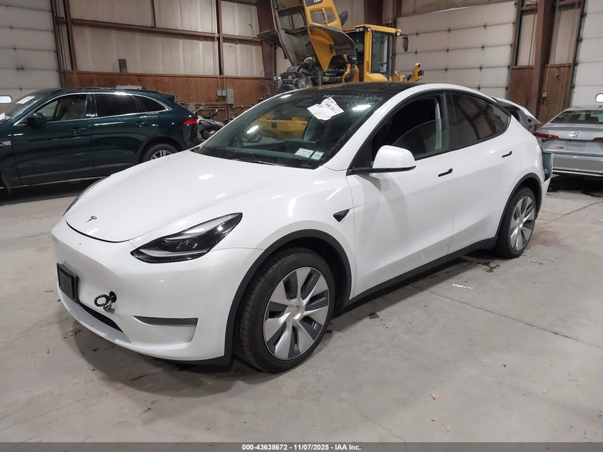 7SAYGDEE0RF084333 2024 TESLA MODEL Y photo no. 2