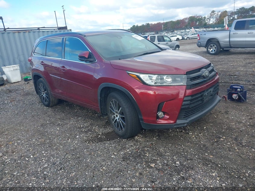TOYOTA HIGHLANDER SE