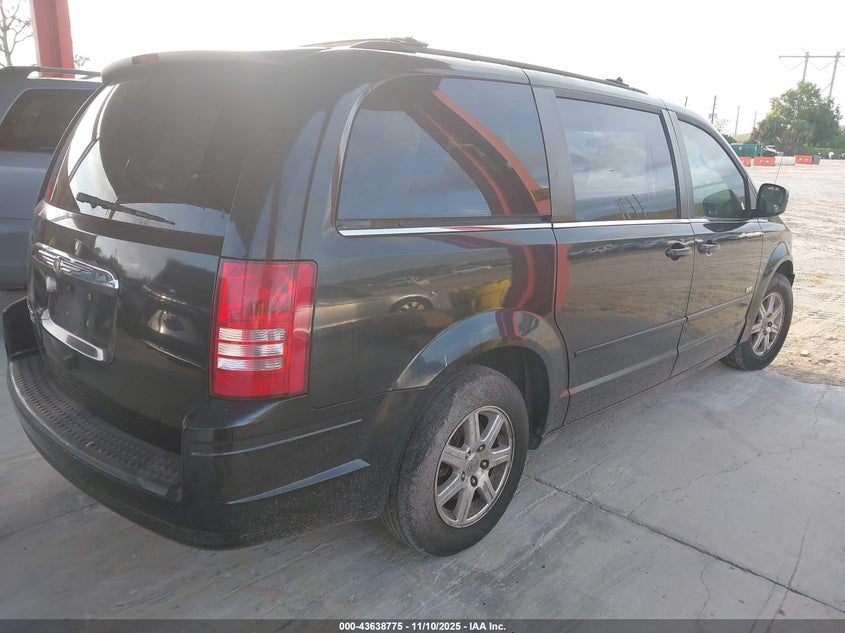 2A8HR54P68R787463 2008 CHRYSLER TOWN & COUNTRY photo no. 4