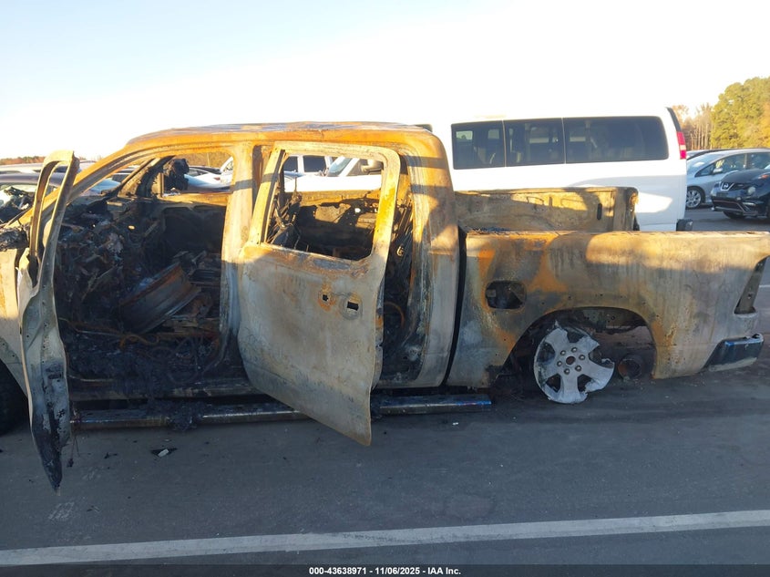 2025 Ram 1500 Big Horn 4X4 5'7 Box VIN: 1C6RRFFG9SN746285 Lot: 43638971