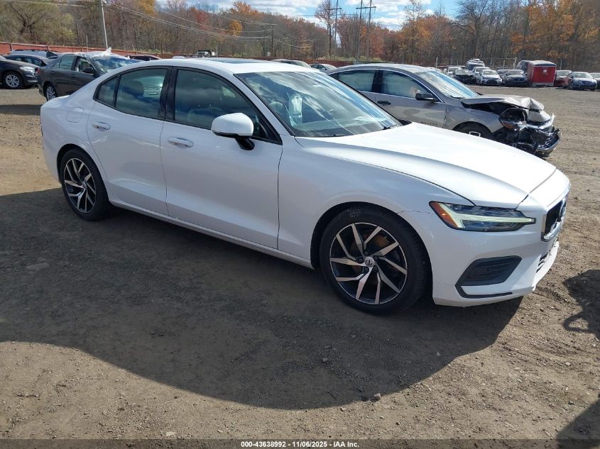 VOLVO S60 T5 MOMENTUM