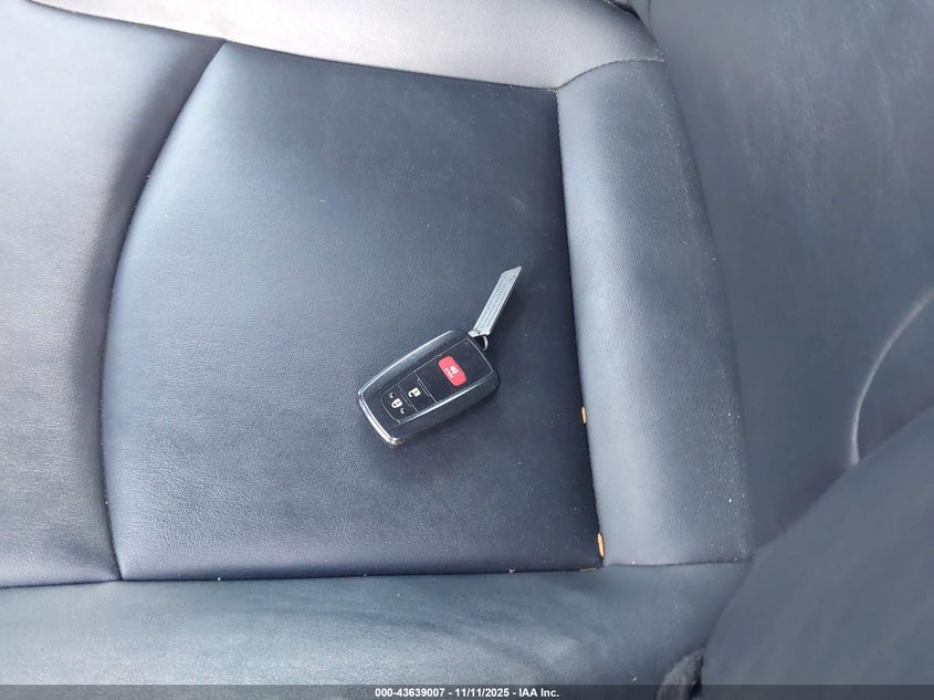 2017 TOYOTA PRIUS THREE TOURING JTDKARFU7H3034113