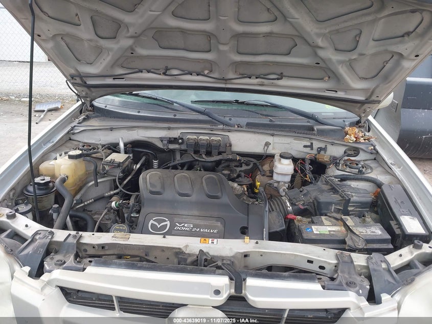 2005 Mazda Tribute S VIN: 4F2YZ96175KM40015 Lot: 43639019