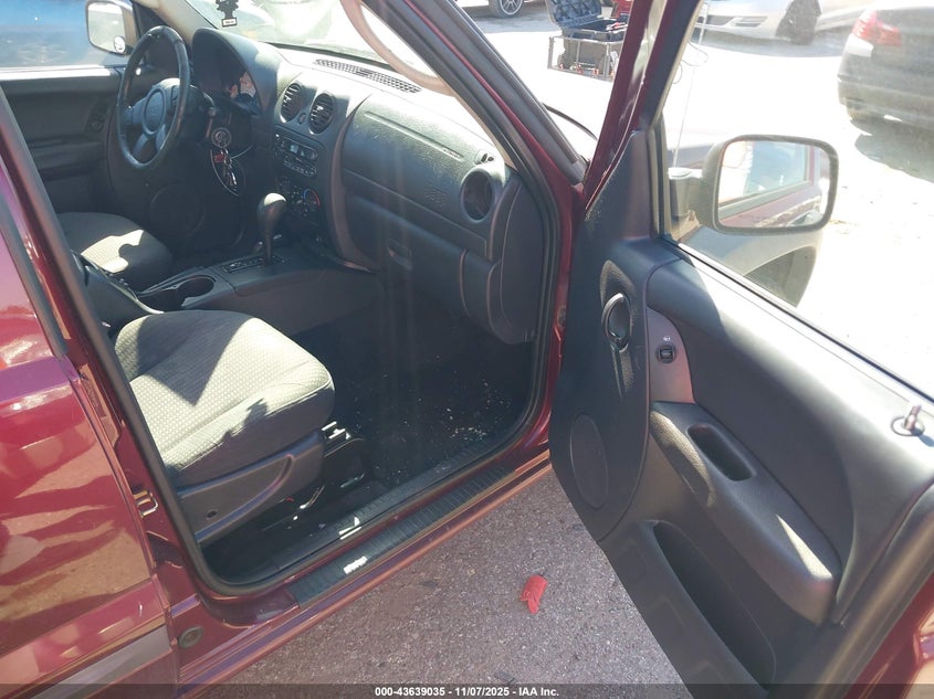 1J4GL48K53W643121 2003 JEEP LIBERTY (NORTH AMERICA) photo no. 5
