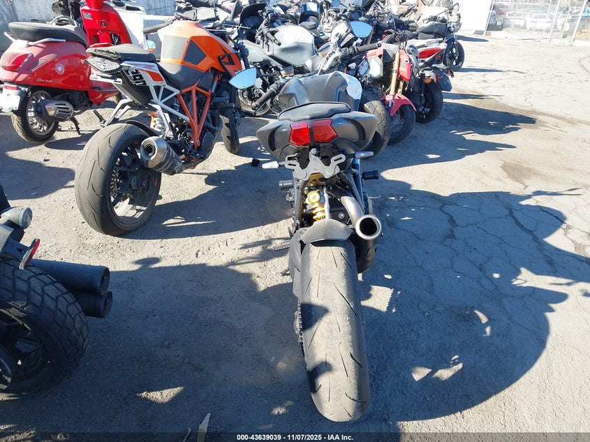 2014 Ducati Streetfighter 848 VIN: ZDM11BMV1EB017909 Lot: 43639039