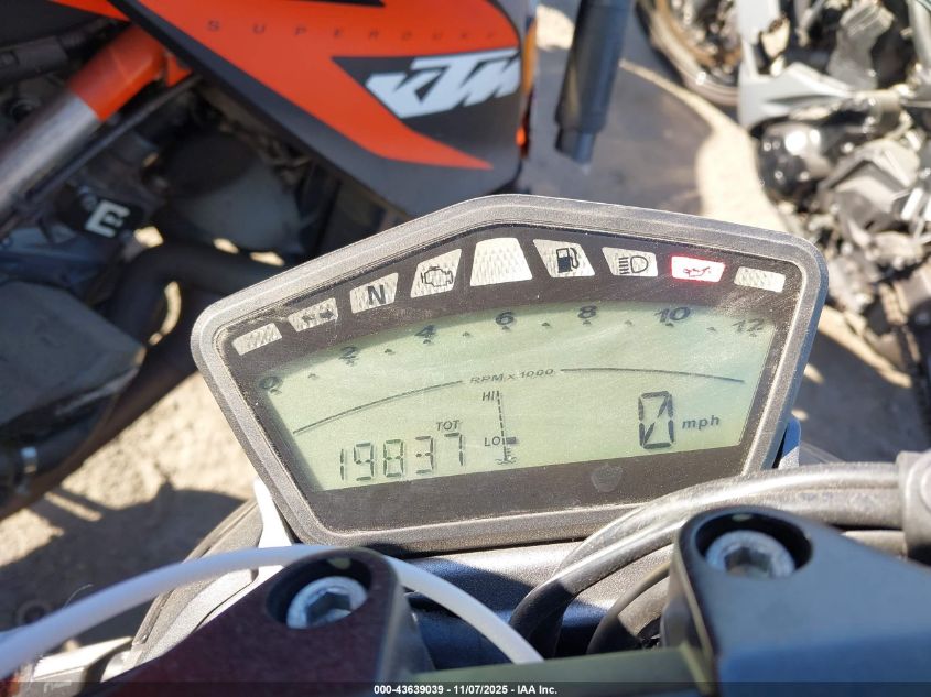 2014 Ducati Streetfighter 848 VIN: ZDM11BMV1EB017909 Lot: 43639039