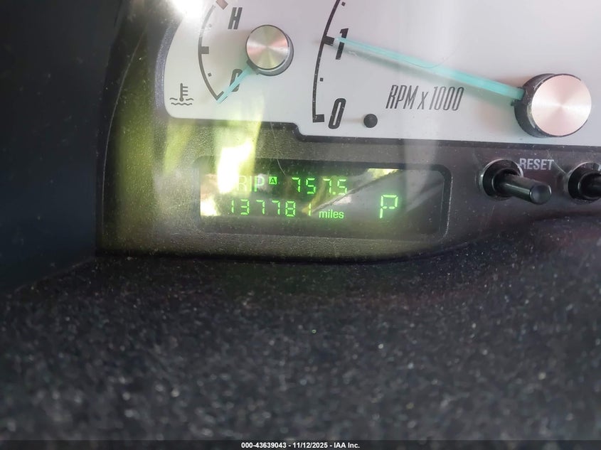 2002 Ford Thunderbird VIN: 1FAHP60A62Y122625 Lot: 43639043