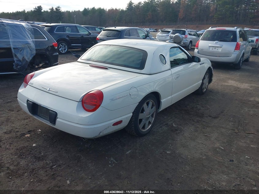 1FAHP60A62Y122625 2002 FORD THUNDERBIRD photo no. 4