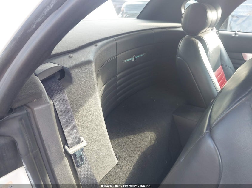 2002 Ford Thunderbird VIN: 1FAHP60A62Y122625 Lot: 43639043