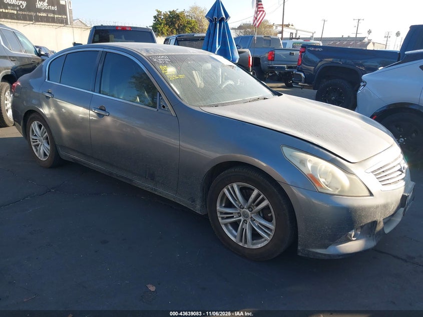 INFINITI G25 JOURNEY