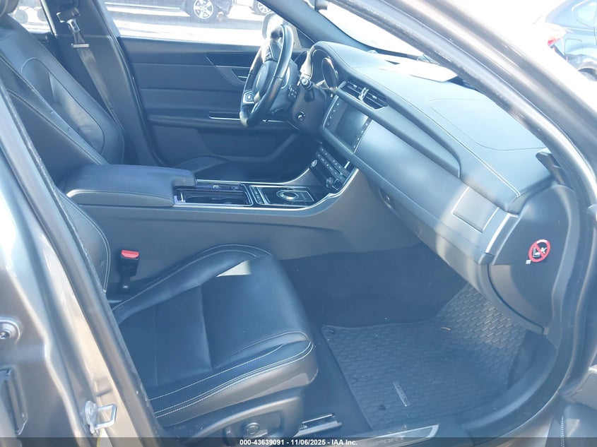 2017 JAGUAR XF 35T R-SPORT SAJBL4BVXHCY46213