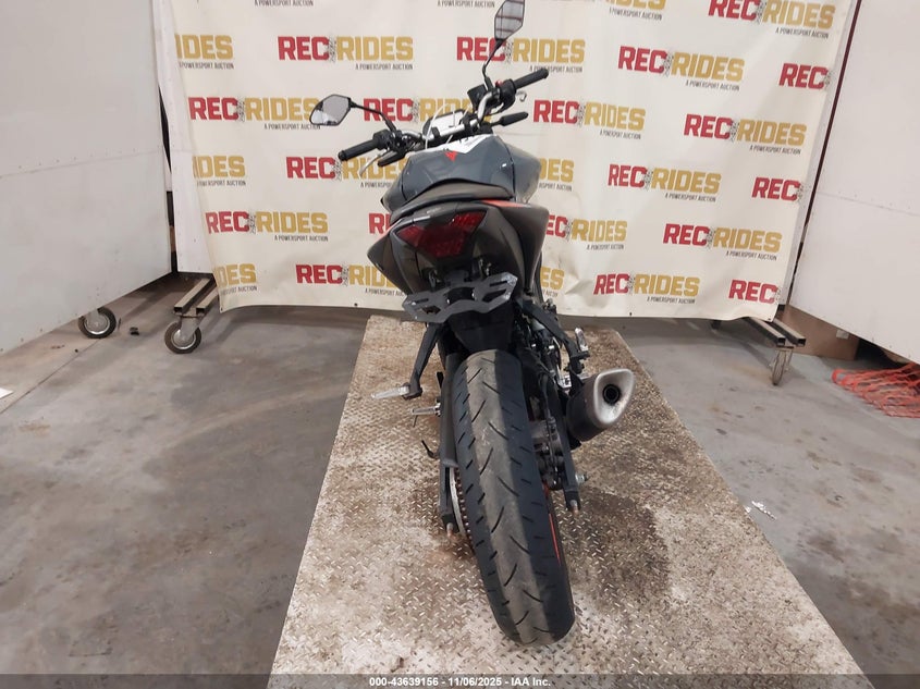 2021 Yamaha Mt-03 VIN: MH3RH20YXMK004635 Lot: 43639156