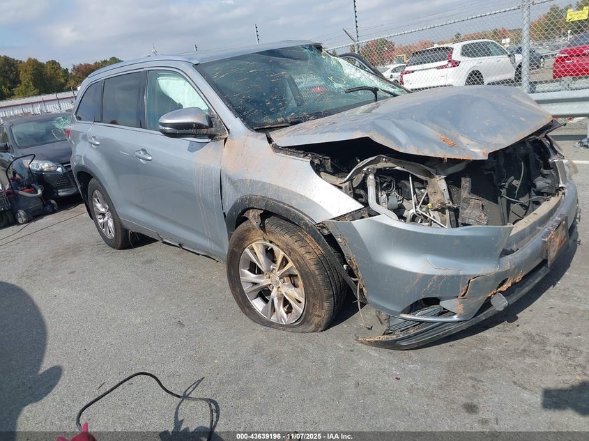 TOYOTA HIGHLANDER XLE V6