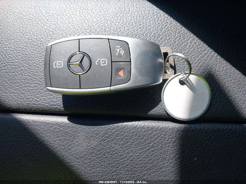 2021 MERCEDES-BENZ GLC 300 SUV W1N0G8DB0MV296225