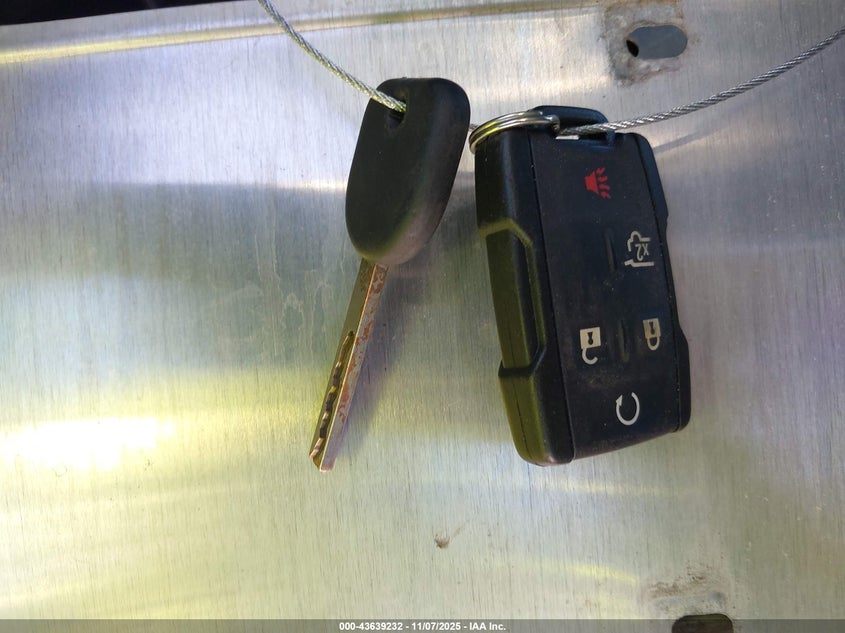 2018 Chevrolet Suburban Ls VIN: 1GNSCGKC1JR220204 Lot: 43639232