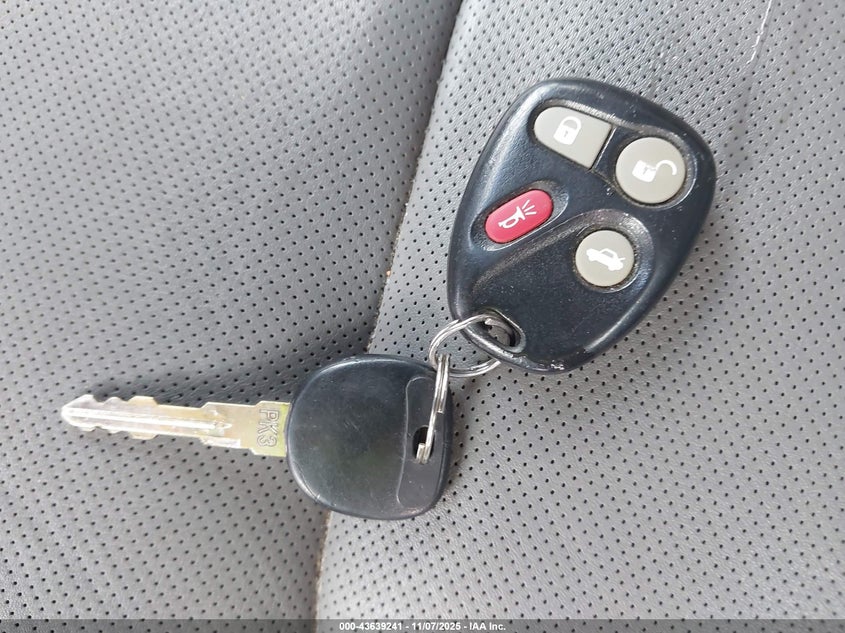 2005 Cadillac Deville Livery VIN: 1G6KD54Y95U237034 Lot: 43639241