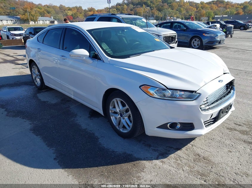 FORD FUSION SE