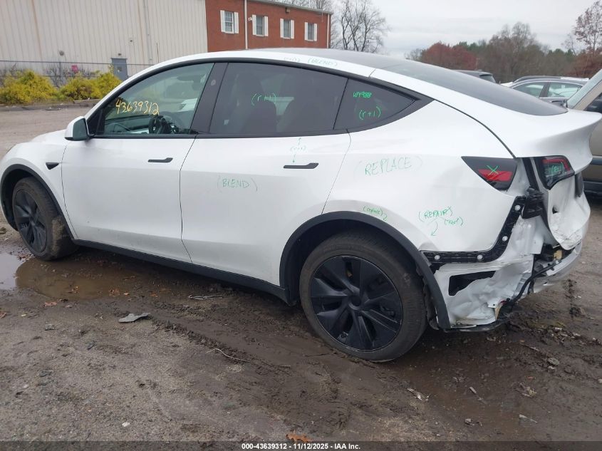 2024 Tesla Model Y Long Range Dual Motor All-Wheel Drive VIN: 7SAYGDEE2RF160988 Lot: 43639312