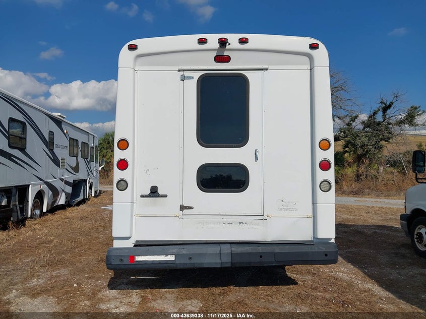 2015 Chevrolet Express Cutaway 4500 VIN: 1GB6G5BG2F1239294 Lot: 43639338